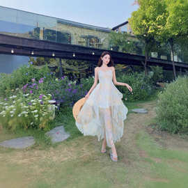 2025跨境新品薄荷椰子冰 夏季吊带露背连衣裙女收腰度假长裙甜辣