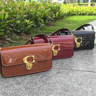 C�ҷ�����ŮCOA�μ�б����������iС�����羳؛Դһ�����l�ٴ�