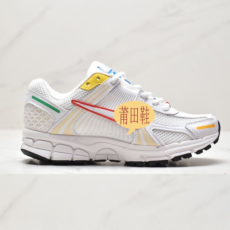 Nike's new marathon Vomero 5 SP student retro running shoes, low-top men's shoes, fifth generation couple's sports shoes Nike's new marathon Vomero 5 SP student retro running shoes, low-top men's shoes, fifth generation couple's sports shoes