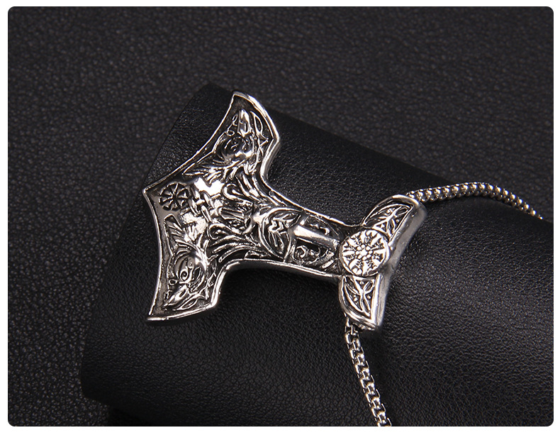 Retro Solid Color Stainless Steel Alloy Plating Unisex Pendant Necklace 1 Piece