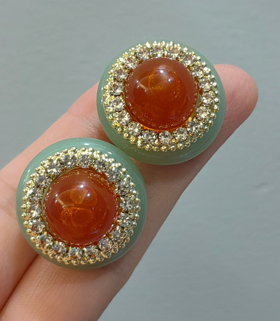 1 Pair Lady Round Inlay Copper Resin Ear Studs display picture 1