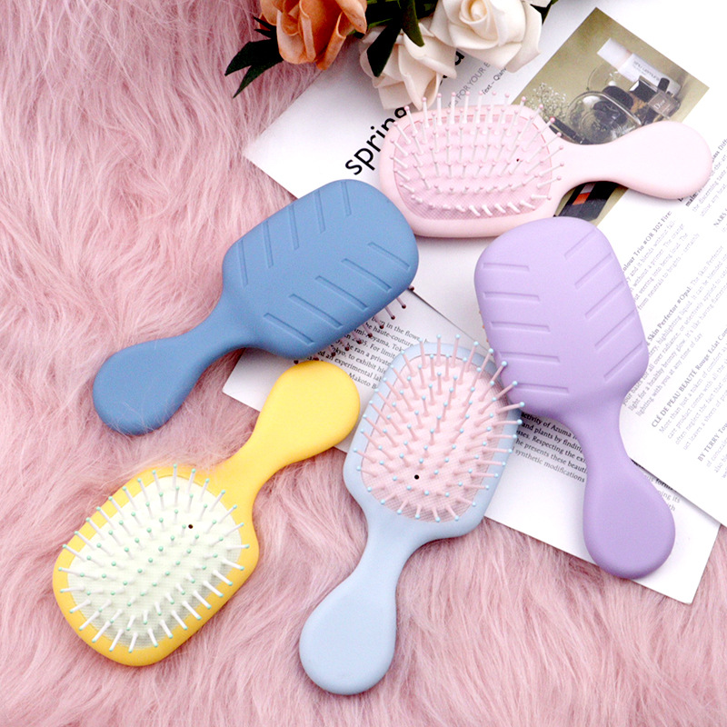 gasbag Small Portable Manufactor Direct selling lovely girl fluffy Cross border air cushion Take it with you Carry comb