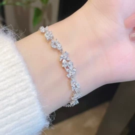 耳线;项链;耳钉