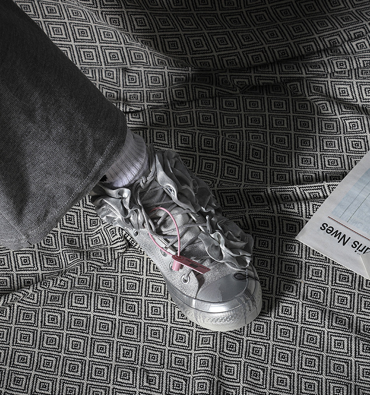 Sapatos femininos transfronteiriços, design de nicho francês, personalidade não convencional, casal de estudantes, sapatos de lona de cano alto rosa_voghion.com