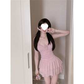 纯欲风花朵吊带连衣裙仙女夏季甜辣妹裙子感气质褶皱字短裙