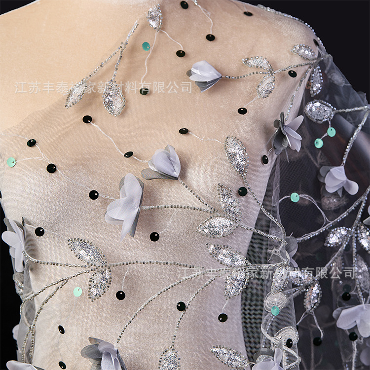 Nueva tela de encaje sequinilla de encaje bordado cuentas tridimensionales flores tela de bordado cuentas de tela bordada