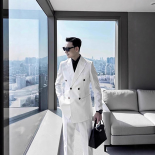 ���uͨ���Q����g�I�߶˗l�y���y����ɼ����������b��Ӣ�����b