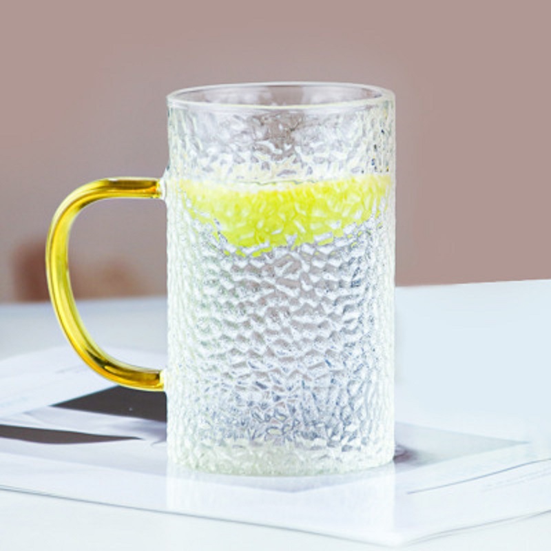 Fábrica al por mayor vidrio martillado botella de agua fría material de vidrio de borosilicato botella de agua fría hogar cuadrado jugo olla