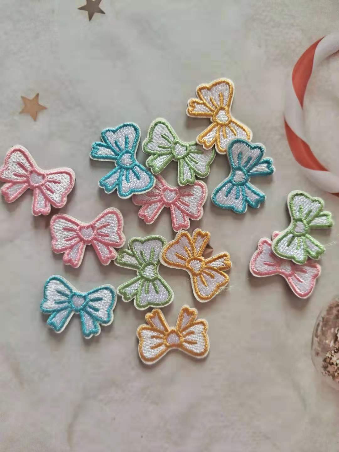 亿馨绣品新款潮流DIY蝴蝶结个性刺绣布贴衣服手机龙骧包装饰布贴