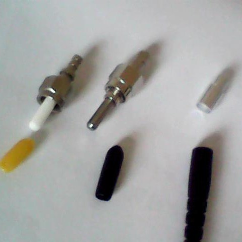 厂家供应光纤连接器 F-SMA适配器电揽连接器射频同轴转接头