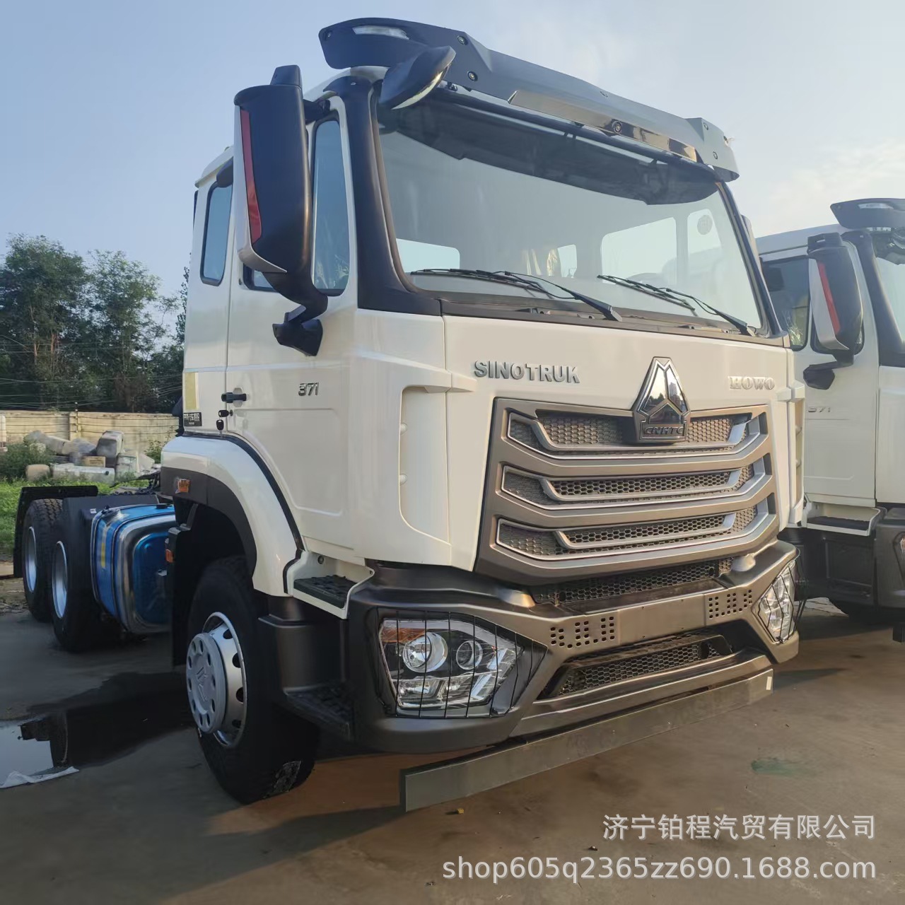 Brand new HOWO NX tractor head 5.6m with large box dump truck and large pump engine, available for immediate delivery, specifically for mining areas