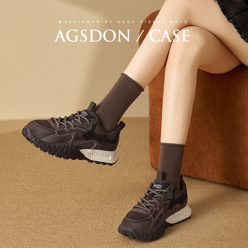 Zapatos de entrenamiento de la mujer 2025 nuevos zapatos de deporte casuales de suela gruesa de primavera retro rojo blanco pequeño Gump zapatos