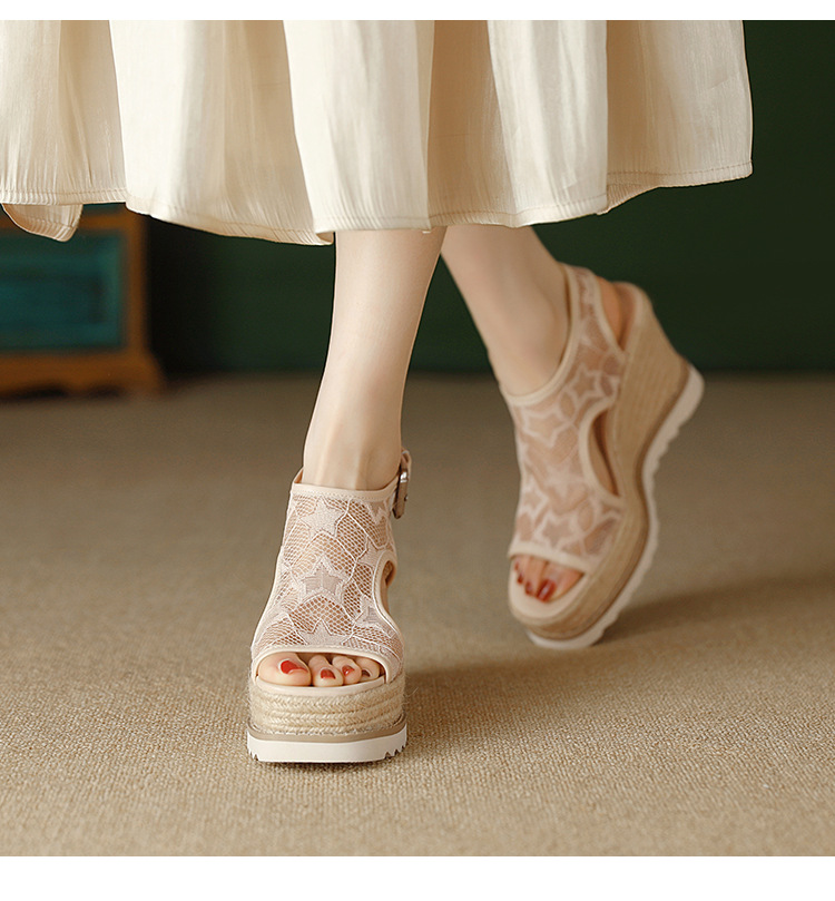 Sandal nữ đế xuồng cao gót mũi hở phong cách Bohemian, chất liệu đan rơm kết hợp lưới thoáng khí — màu hồng nhạt, màu trắng chi tiết 8