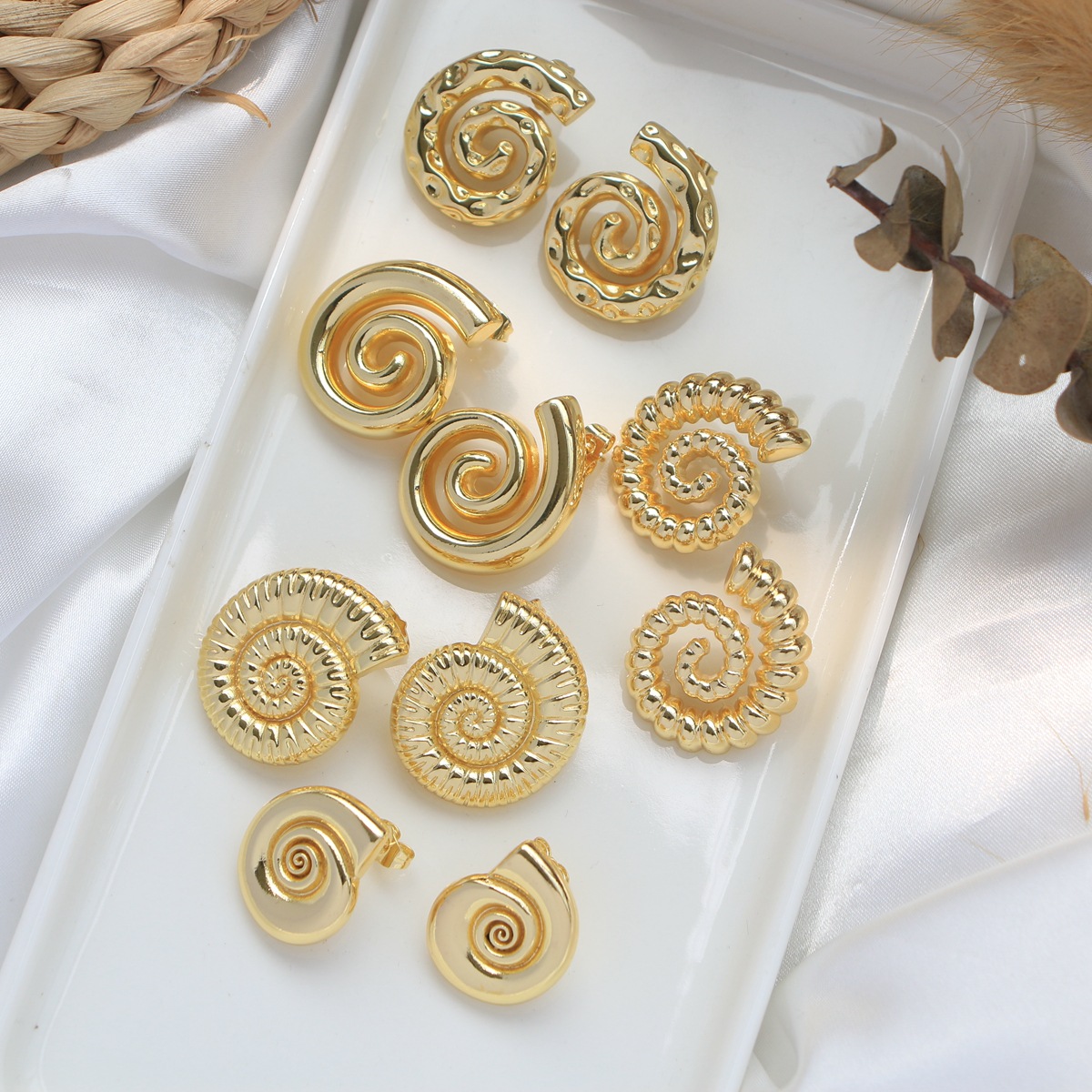13g Weight Copper Ear Needle Material Ear Studs Classification 1 Pair Quantity Travel, Beach Occasion 1 Pair Marine Style Simple Style Conch Plating Copper Ear Studs