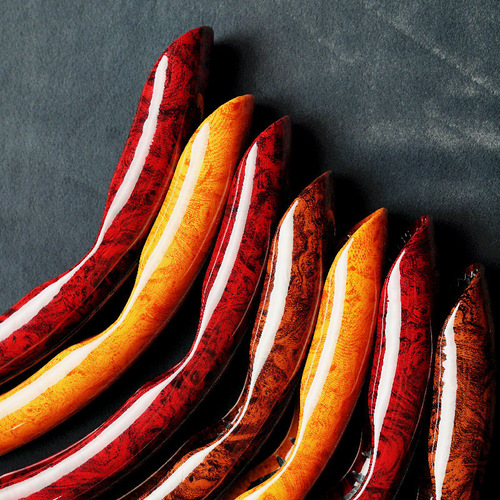 Cross-border wholesale car steering wheel card holder sandalwood peach wood grain ultra-thin electric car steering wheel card holder Amazon