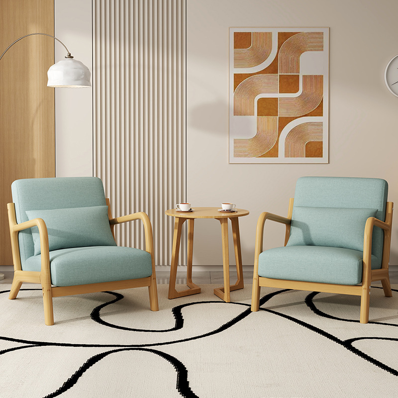 Светло-голубой два стула и один стол