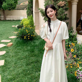 米白色泡泡袖连衣裙女夏法式茶歇小众设计感显瘦网纱裙子九九-D83