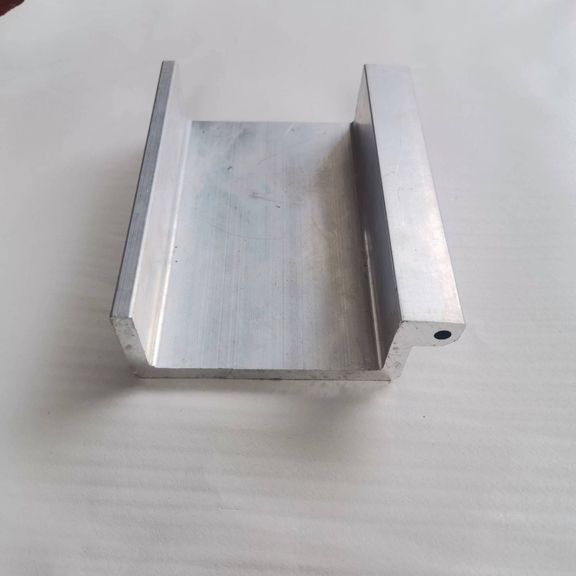 厂家定制万用铝槽铝条 槽板包边铝条家装线槽卡槽铝材U型槽