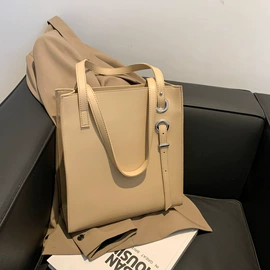 女士单肩包;女士斜挎包;小方包