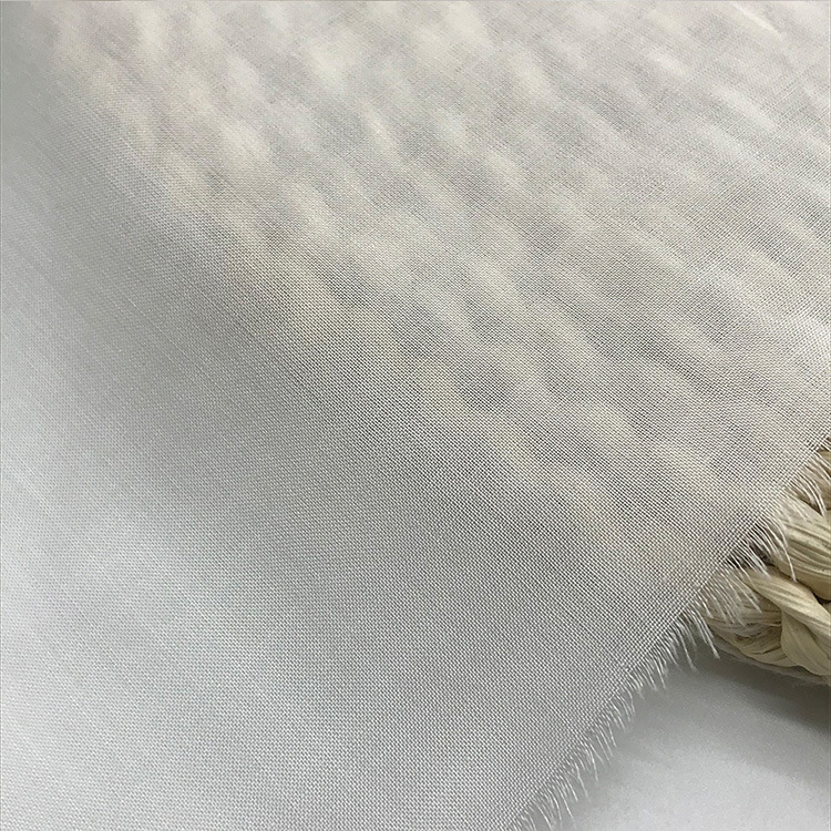 Al por mayor 60 * 60s 55gsm tejido transpirable teñido 100% viscose tela de rayon forro de camisa