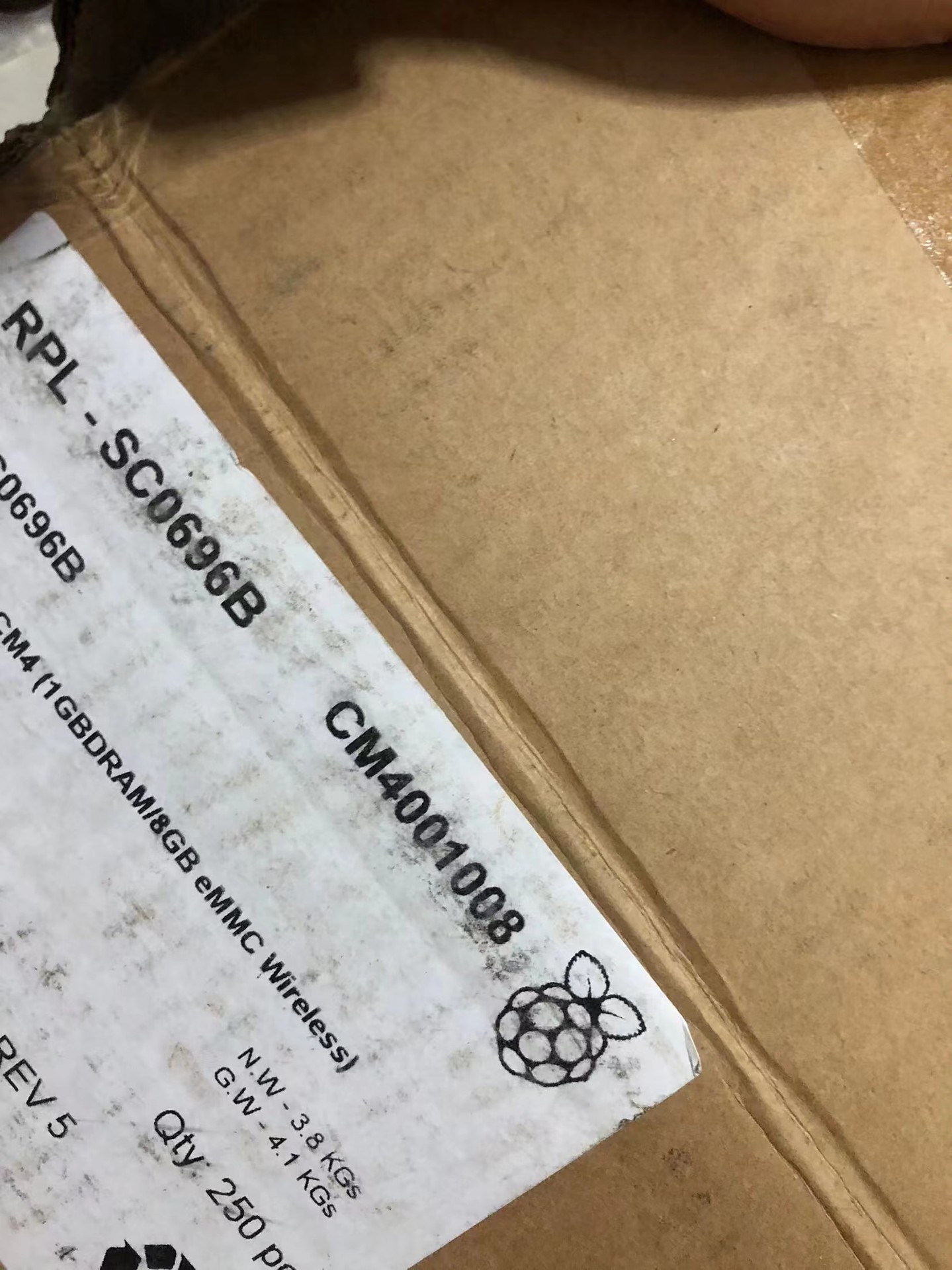 原装正品CM4001008 封装Module模块化系统 - SOM CM4001008