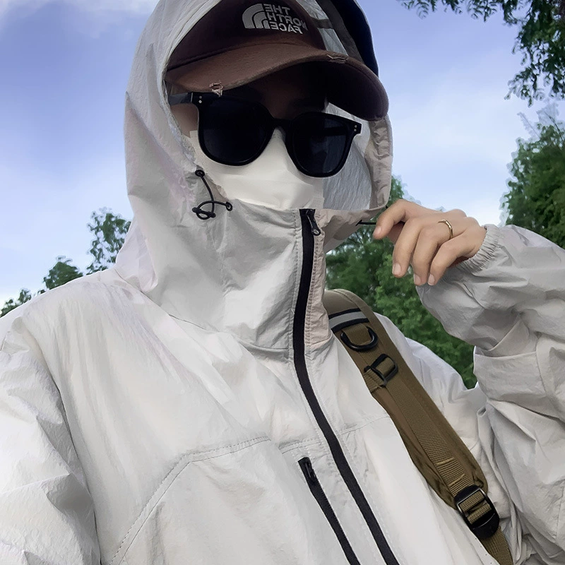 Спортивный солнцезащитный крем с морщинистым шелком мужской летом дышащий тонкий с капюшоном Открытый горный водонепроницаемый солнцезащитный костюм куртка
