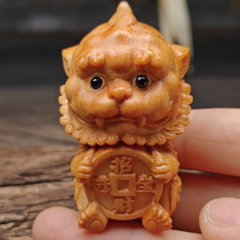 本物のシダーウッドの装飾品、手彫りの貔貅木彫り工芸品、マホガニー動物の天然作品、文具工芸品|undefined