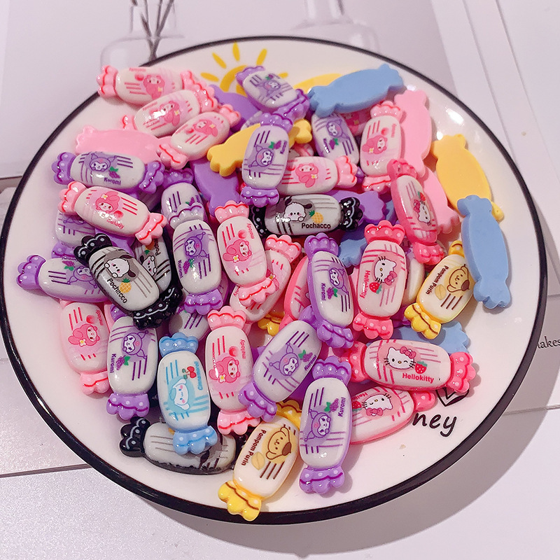 Caricatura de dibujos animados Koolomi Accesorios de resina de caramelo DIY adornamiento de cabello pegamento de crema agujero de caja de teléfono móvil agujero de hebilla de zapatos materiales hechos a mano, etc.