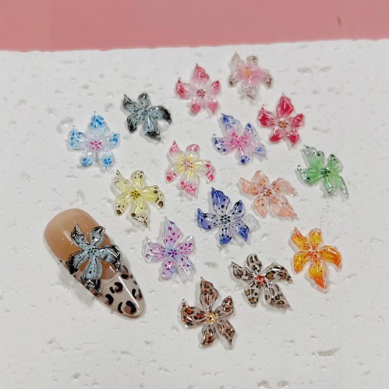 New Simple and Elegant Soft Pottery Polka Dot Lily Five-Petal Flower Nail Art Accessories Popular Ice-Through Nail Accessories