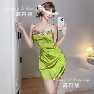 �Gɫ�̽���������B��ȹŮ�ļ������Ըа���ȹ��������߅�Ը�˯ȹ