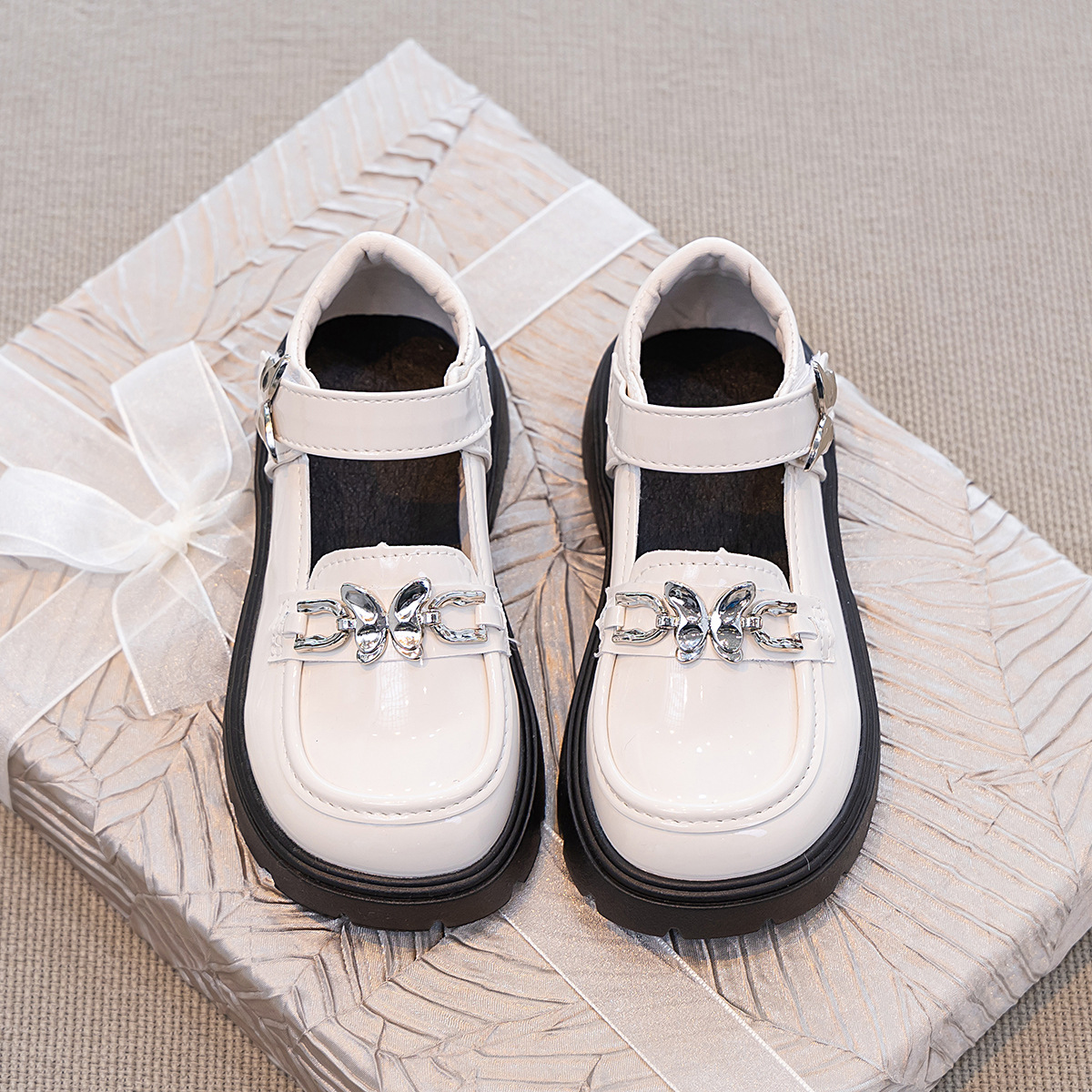 Zapatos de cuero negro para niñas Zapatos de primavera y otoño 2026 nuevos zapatos de princesa británicos zapatos de espectáculo para niñas