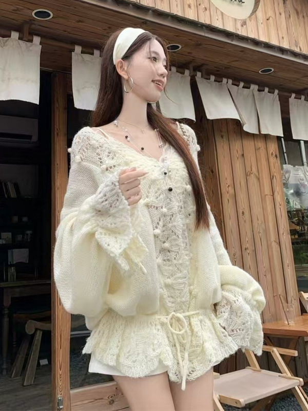 韩系温柔风镂空花边v领白色针织开衫女25秋新款宽松收腰毛衣上衣|undefined