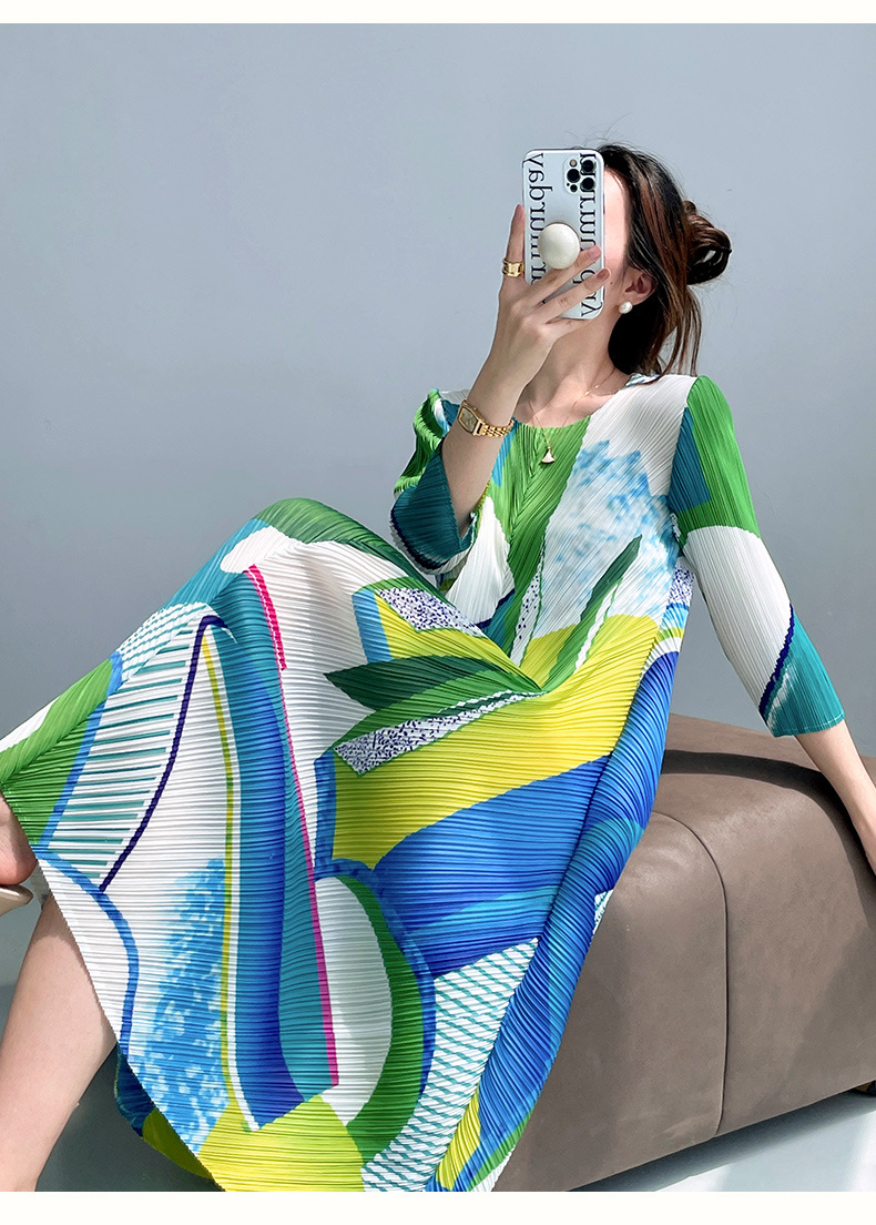 Đầm ôm body nữ cổ tròn xếp ly in họa tiết dáng ngắn thanh lịch — Màu tím chi tiết 18