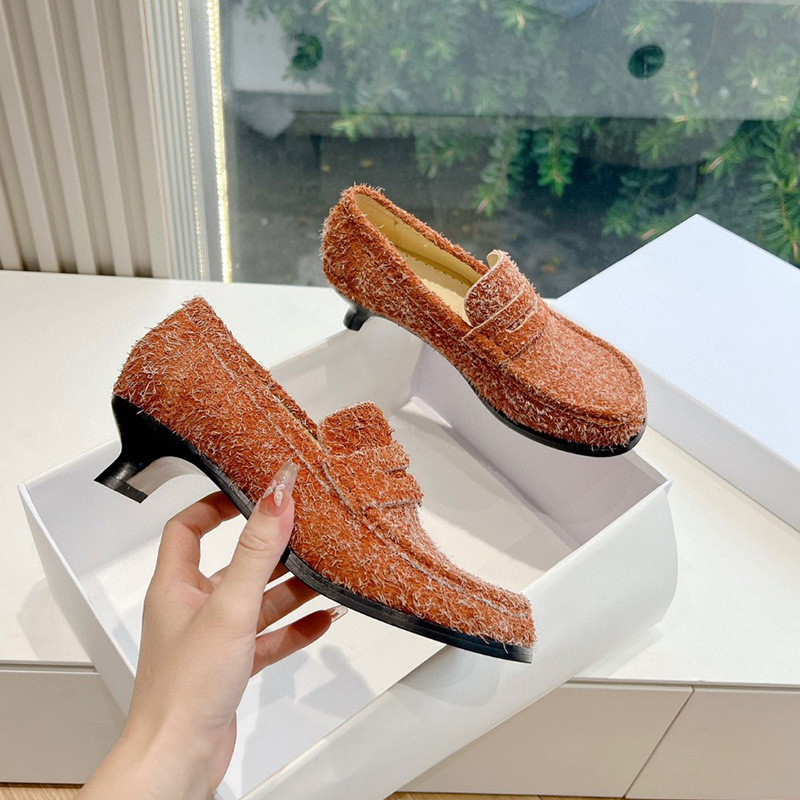 Zapatos de música retro de cuero de terciopelo de nieve para mujer 2025 nuevo estilo de un pie perezoso de tacón grueso zapatos franceses Mary Jane