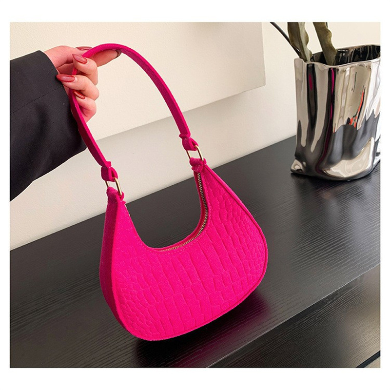 2025 primavera y verano estilo caliente moda casual niños dulces bolsa de gelatina mini bolso de mensajero de un solo hombro variedad al por mayor