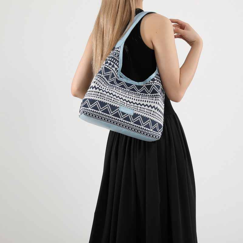 Bolsos de gran capacidad de estilo nacional 2024 bolsas de hombro de impresión de verano, bolsas de clase diarias de estudiantes de estilo exterior