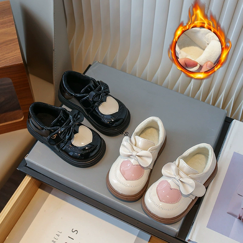 Кожаные туфли для девочек на осень и зиму, туфли принцессы на мягкой подошве с флисовой подкладкой, нескользящие хлопковые туфли для маленьких девочек с бантом, туфли для маленьких принцесс.