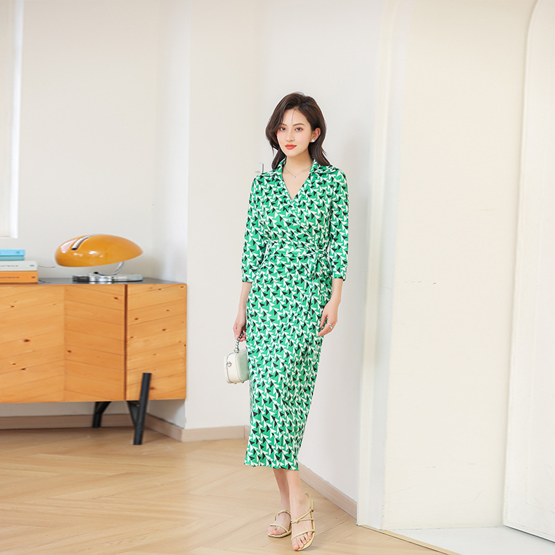 Green Printed Floral Travel Vacation Whitening Goddess Style Wrap Dress Female Pg Dvf2025 Summer New Style Green Printed Floral Travel Vacation Whitening Goddess Style Wrap Dress Female Pg Dvf2025 Summer New Style