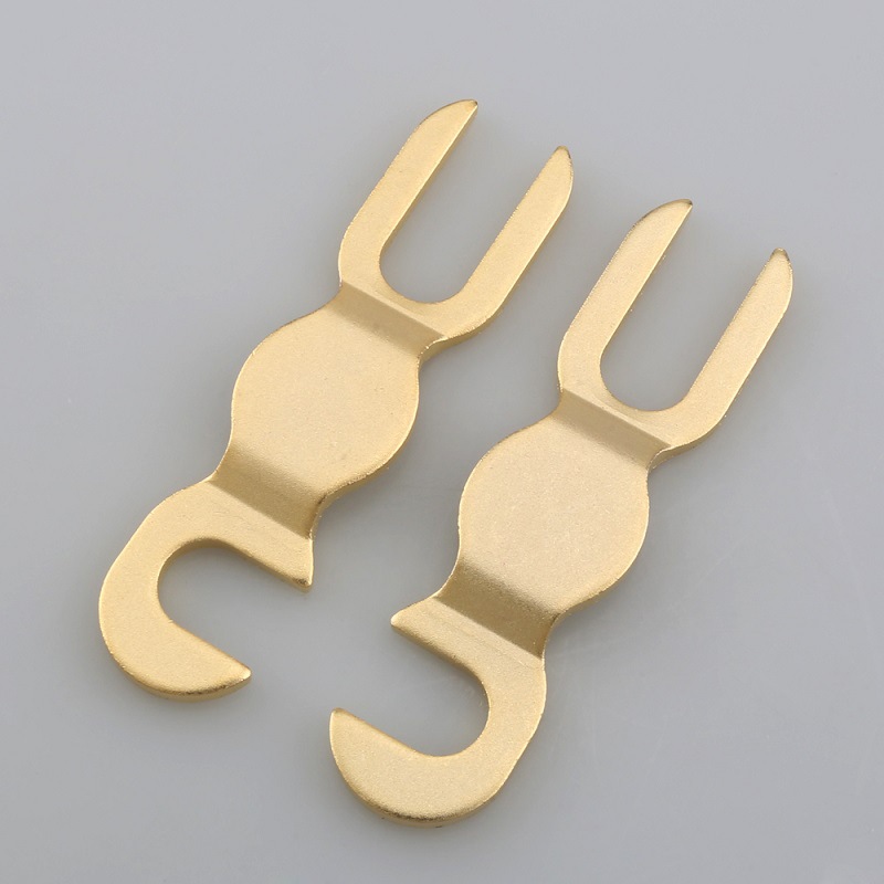 Connect the 5N pure copper red copper KTV speaker jumper wire to the audio bridge connection, connect to the audio panel connection, connect to the box silver connection bridge