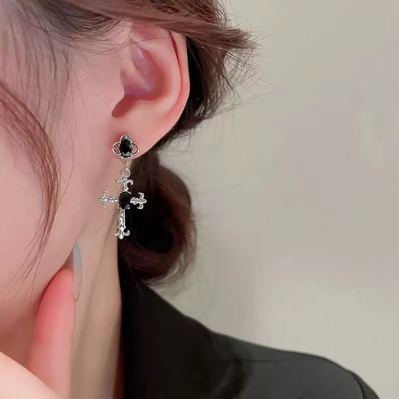 Small brand fashionable earrings, light luxury style