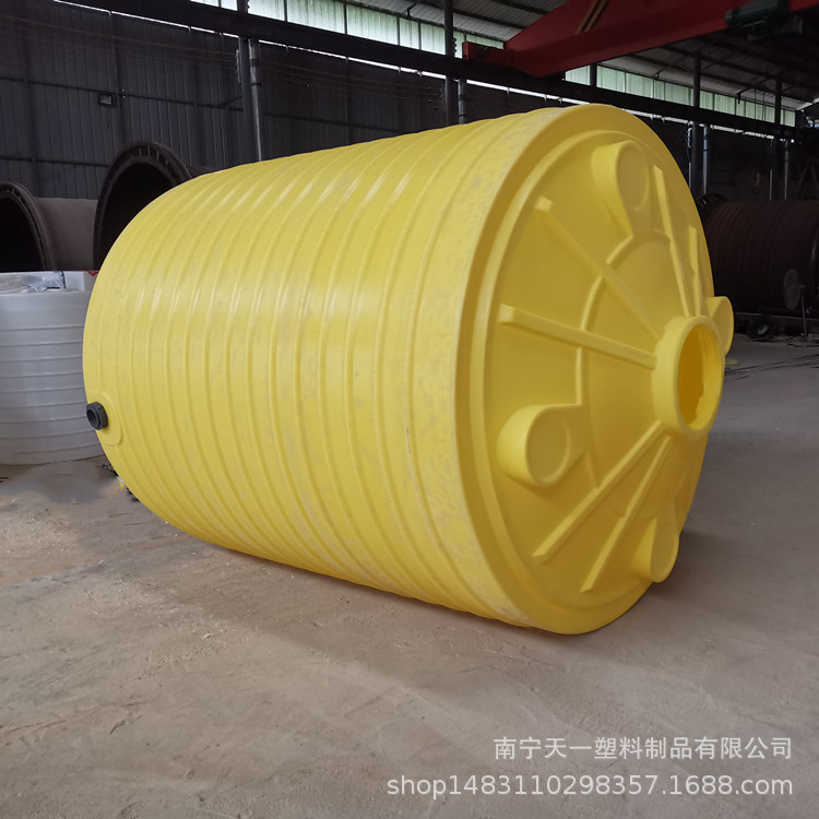 10吨减水剂储罐,15吨外加剂储存罐,20吨母液储罐,30吨聚羧酸储罐