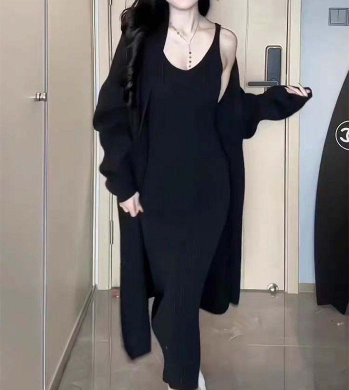 フランス式の怠惰な純色の長いニットのカーディガンの女性の長いvネックのストラップのワンピースの気質のセーターの2つのセット|undefined