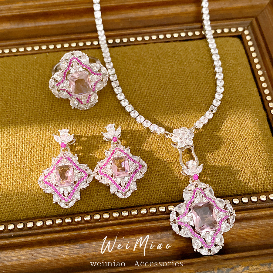 Agujas de plata de diamante cuadrado diamante pernos de aretes de temperamento dulce aretes de aretes de lujo ligero de alta calidad conjunto de joyas exquisitas