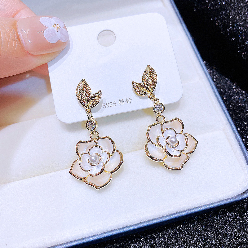 Fashion Creative Camellia Flower Shaped Pendant Copper Earrings Wholesale display picture 1