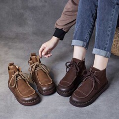 秋冬の新型の柔らかい皮の柔らかい底のレトロなカジュアルな高さで女性の靴に合わせて、平の下のショートブーツの春と秋のシングルブーツの女性の靴になります。