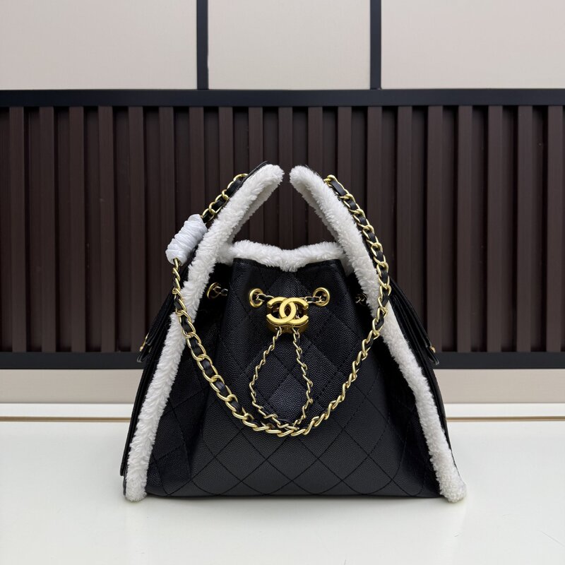 Cross-Border Foreign Trade Supply Quilted Genuine Leather 25C Capacity Single Shoulder Hobo Crossbody Women's Bag Simple Women's Bag Woolen Plush Cross-Border Foreign Trade Supply Quilted Genuine Leather 25C Capacity Single Shoulder Hobo Crossbody Women's Bag Simple Women's Bag Woolen Plush