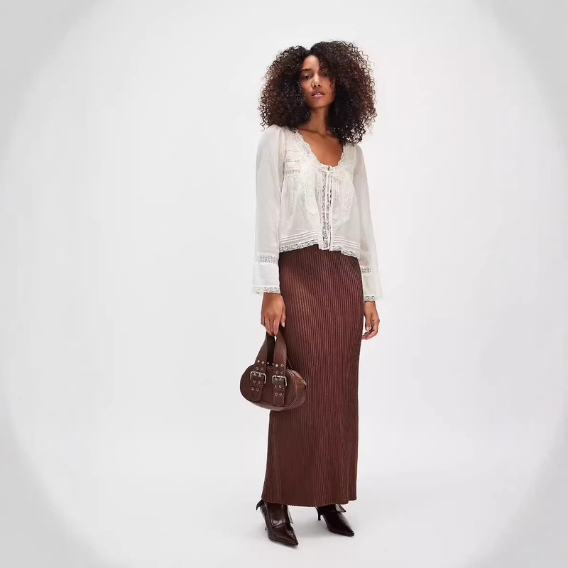 New French-Style Niche Tops, Autumn Lace Shirts, U-Shaped Lace Collar Shirts, Long-Sleeved, Lightweight, Unique and Beautiful Blouses New French-Style Niche Tops, Autumn Lace Shirts, U-Shaped Lace Collar Shirts, Long-Sleeved, Lightweight, Unique and Beautiful Blouses