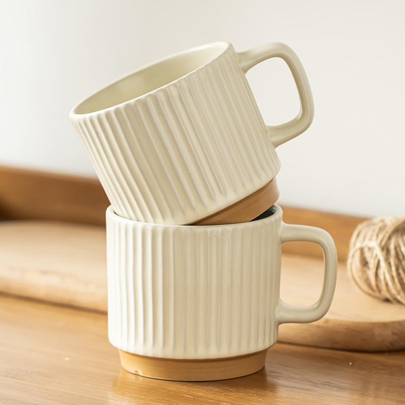 Taza en relieve retro de alto valor Taza de té de alta calidad Taza de leche Taza de agua de cerámica Taza de café Taza al por mayor