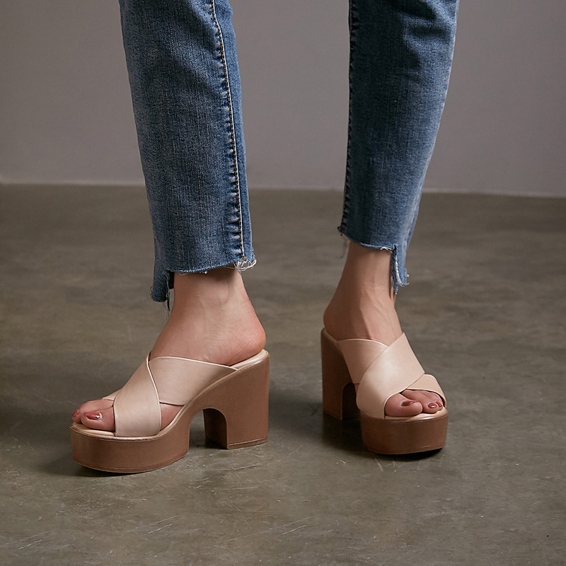 Sandal cao gót nữ hở mũi quai chéo đế xuồng gót 9 cm — màu be, màu nâu