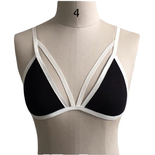 Lingerie set for plus-size Western women, consisting of a push-up bra and matching panties